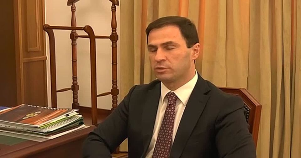 Установка приборов учета электроэнергии продолжается в Сухуме, сообщил глава столичной администрации Тимур Агрба на встрече с президентом Бадрой Гунба
