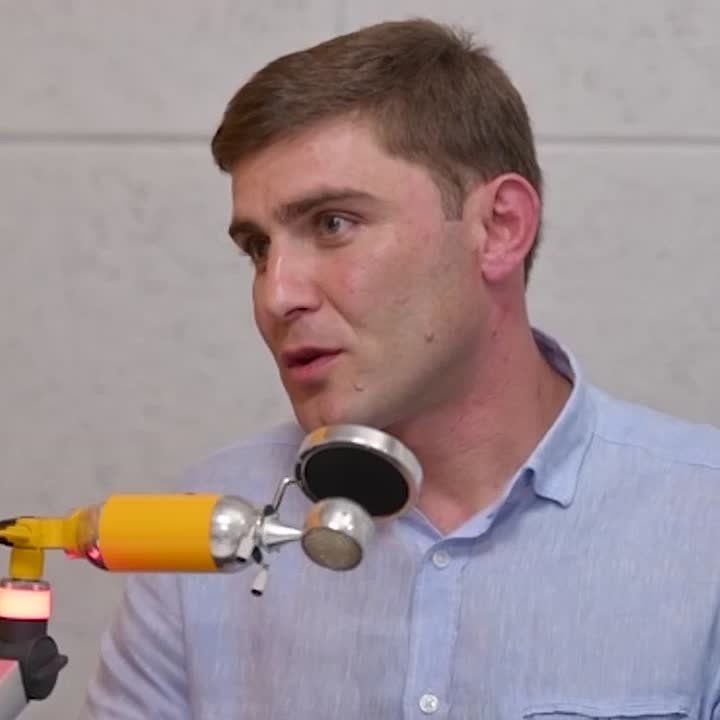 Третью полосу движения отроют по улице Эшба на участке дороги, ведущей к Госавтоинспекции и Республиканской больнице, сообщил в эфире радио Sputnik заместитель главы администрации Сухума Константин Тарба