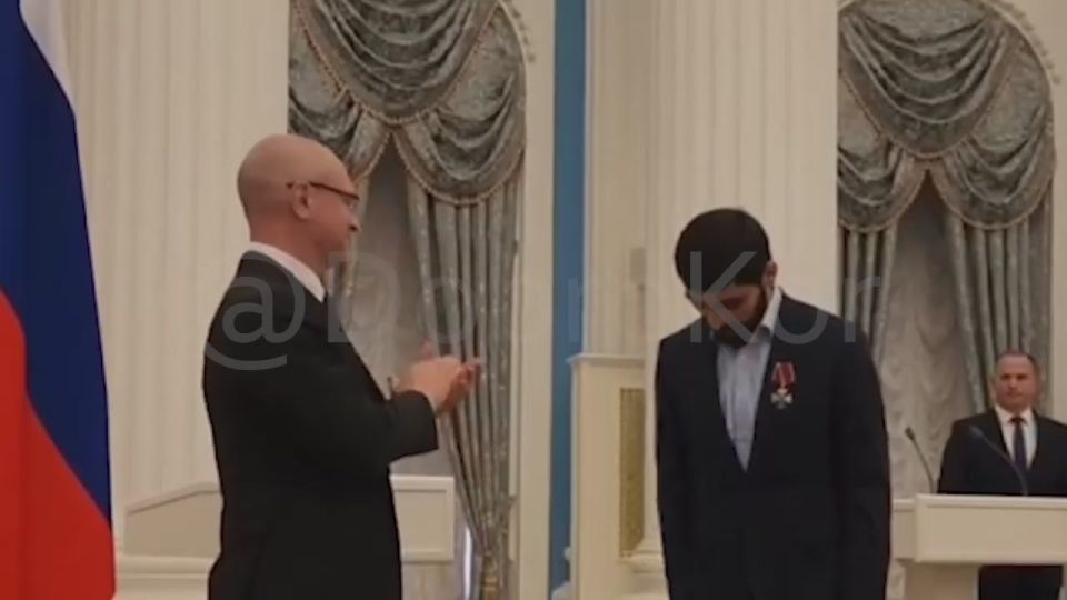 ПОЗДРАВЛЯЕМ с награждением Орденами Мужества командира легендарной «Дикой дивизии Донбасса» Добровольческого  корпуса Ахру Авидзба («Абхаза») и добровольца Алиаса Авидзба («Горца»)!