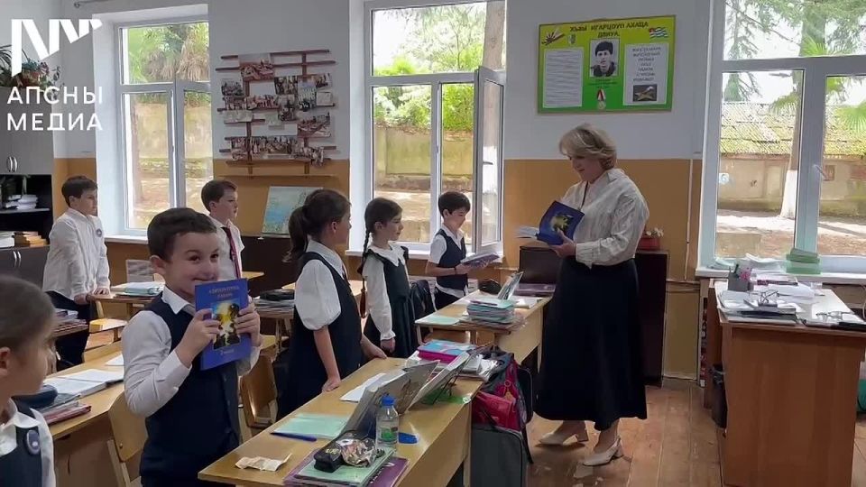 Издан учебник на абхазском языке «Литературное чтение. 2 класс»