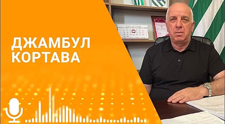 Около двух тысяч тонн мандаринов планируют собрать в Галском районе в сезоне 2025–2026 годов, сообщил в эфире радио Sputnik замглавы администрации Джамбул Кортава