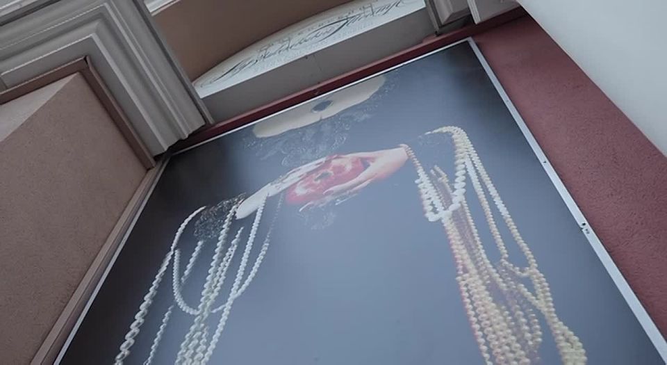 Президент Абхазии Бадра Гунба посетил премьеру оперы «Анна Болейн» по приглашению Хиблы Герзмава