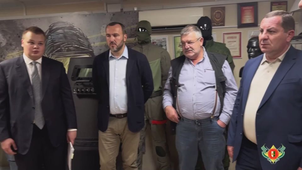 Вице-премьер, министр внутренних дел Республики Абхазии Роберт Киут посетил научно-производственное предприятие «КлАСС» - российского разработчика и производителя средств индивидуальной бронезащиты