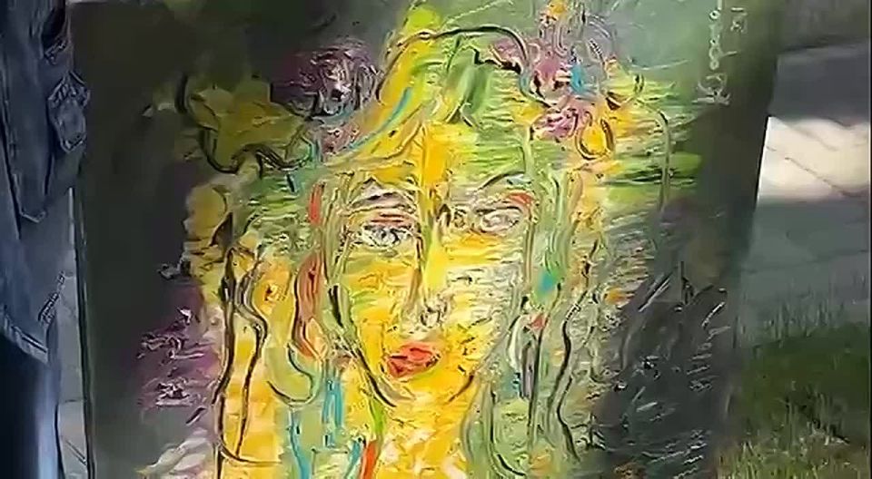 Российская художница Ксения Тараканова подарила пять картин Национальной галерее Абхазии