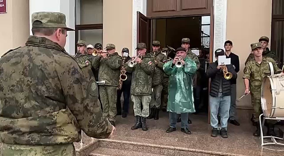 Репетиция парада, посвященная 32-й годовщине Победы в Отечественной войне народа Абхазии 1992–1993 годов, прошла в Сухуме