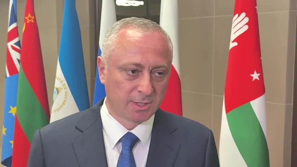 Асны Аынарра Ахада Бадра Гынба аихшьала аиеит Аахы Уастылати ареспублика 35 шыса ахыреи Жларбжьарати аекономикат форуми иалахра