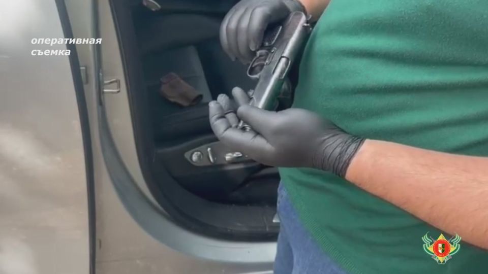 Огнестрельное оружие и наркотики изъяты у жителя г. Гагра