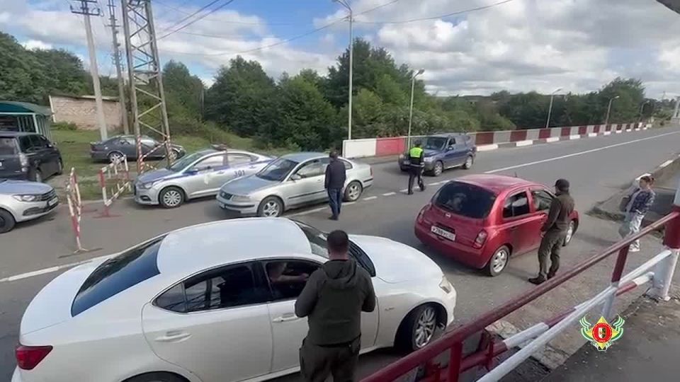 Сотрудники Госавтоинспекции продолжают специальные рейдовые мероприятия по выявлению лиц без права управления автотранспортом, нетрезвых водителей, а так же тех, кто скрывает свое состояние, отказываясь от медицинского..