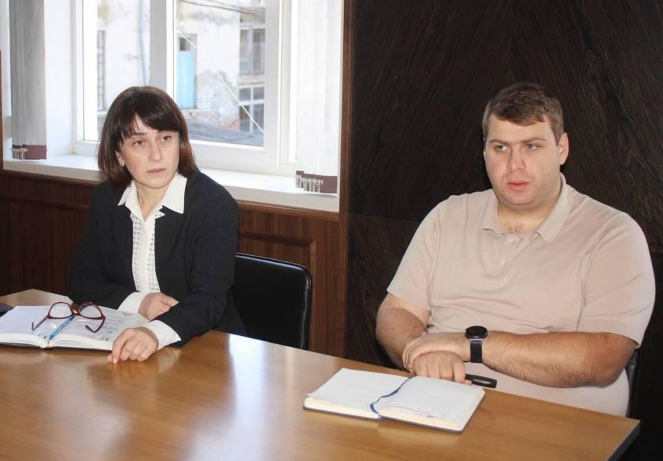 Оценку ущерба и меры поддержки пострадавших сельхозпроизводителей после града, прошедшего 20 сентября в Абхазии, а также подготовку к предстоящим мероприятиям по случаю Дня Победы обсудили в администрации Гулрыпшского района