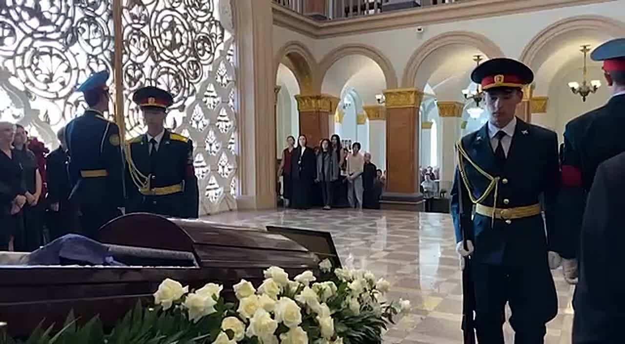 Абхазия прощается с выдающимся ученым, политическим и общественным деятелем Станиславом Лакоба