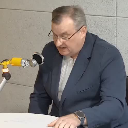 Минздрав разрабатывает нормативные акты, которые определят гарантированный объем бесплатной медицинской помощи, а также перечень, порядок и условия оказания платных медицинских услуг, рассказал в эфире радио Sputnik министр..