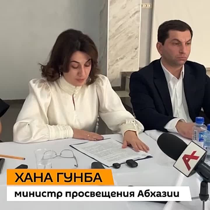 Проект закона об образовании находится в стадии подготовки, он состоит из 9 глав и уже получил ряд замечаний и предложений от государственных ведомств, районных отделов образования и университета, сообщила министр..