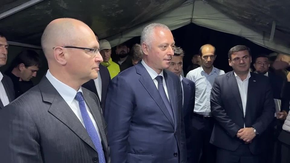 Первый замруководителя Администрации Президента России Сергей Кириенко приехал в Абхазию