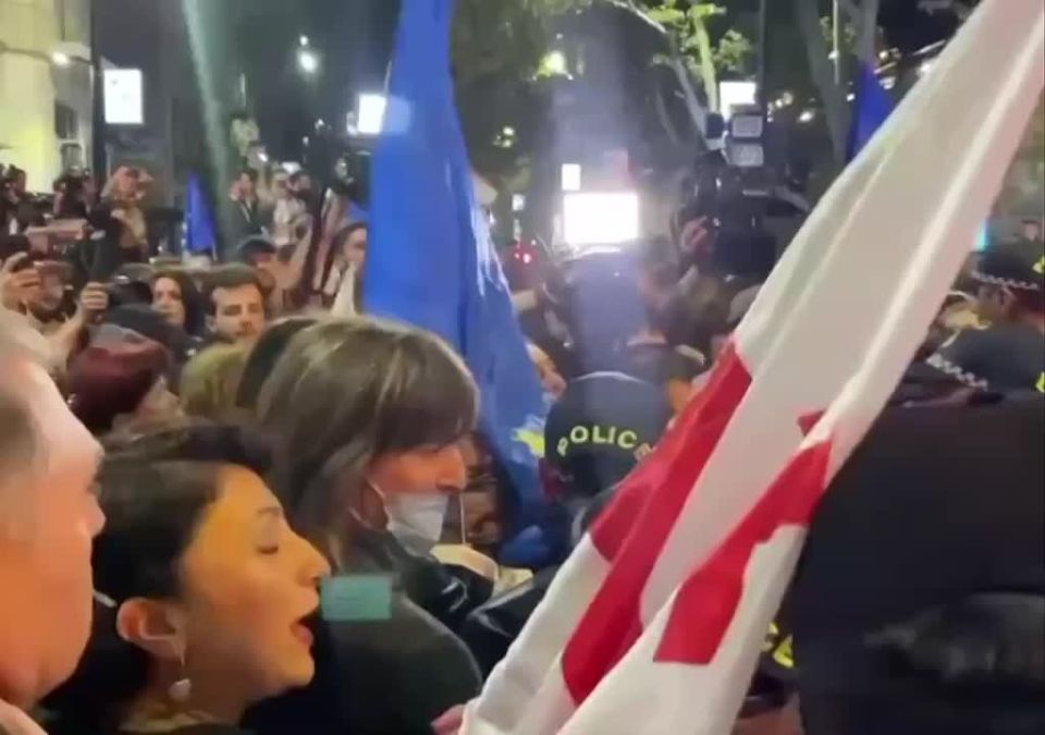 Старые песни о главном. В Тбилиси прошла акция протеста под лозунгом «Абхазия — это Грузия. Нет российскому режиму»