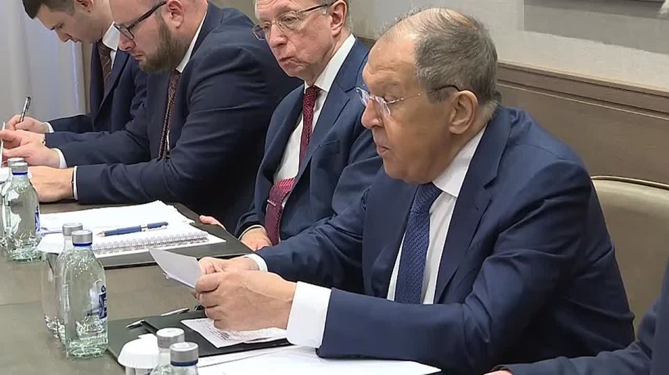 Вступительное слово Министра иностранных дел Российской Федерации С.В.Лаврова в ходе встречи с Министром иностранных дел Республики Абхазия О.М.Барцицем (Сочи, 1 октября 2025 года)