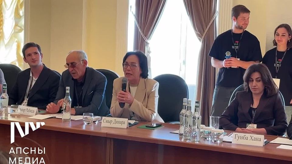 Достижениям в сферах культуры, образования и здравоохранения посвящалась работа секции «Социальная сфера» форума «Команда Абхазии»