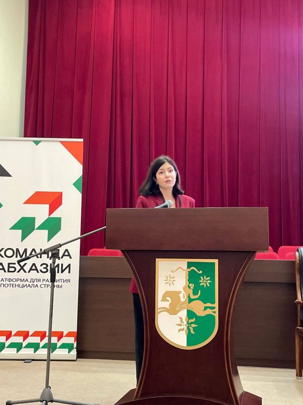 Предприниматель Светлана Габуния представила на форуме “Команда Абхазии” медиапродукт в виде познавательного теле-тревел-шоу