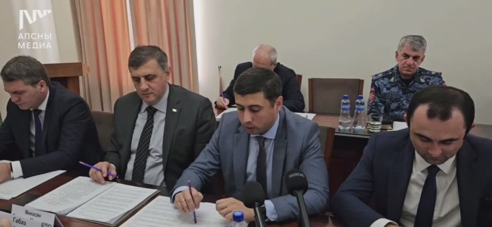Кабинет министров утвердил временный порядок открытия и закрытия пересечений железнодорожных путей автомобильными дорогами (железнодорожных переездов)
