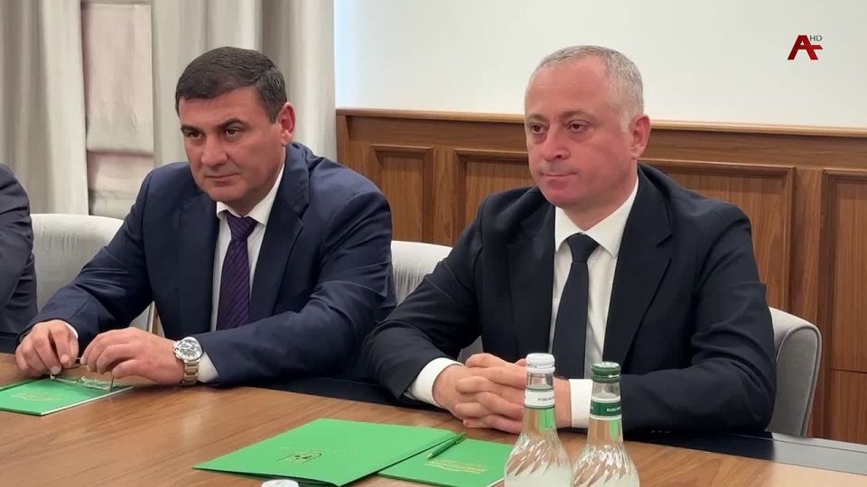 Светлана Журова депутатк иаасабала Урыстыла аполитикат сазаараы Асны инанаго ароль дазаагылеит