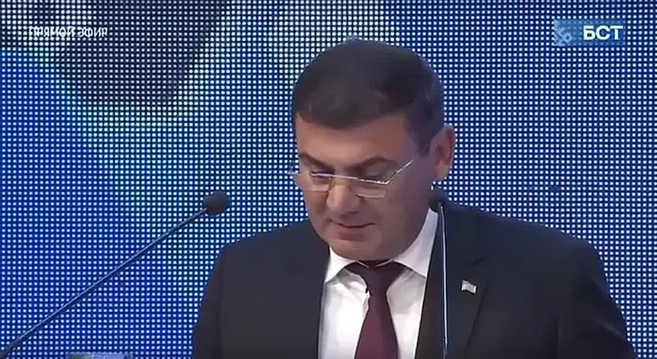 Президент Абхазии Бадра Гунба поздравил главу Башкортостана Радия Хабирова и жителей региона с Днем Республики