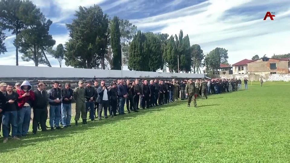 Главнокомандующий вооруженными силами Бадра Гунба прибыл в Очамчыру, где ознакомился с текущей обстановкой