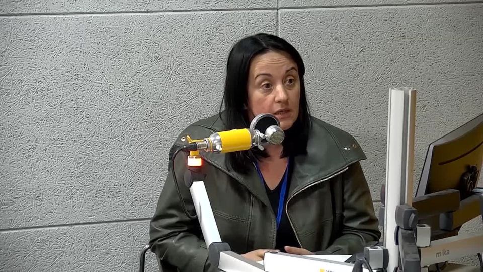 Участие в международном арт-плэнере "Краски осени Абхазии" дает бесценный опыт для творцов, начинающих свой путь, уверена преподаватель кафедры ИЗИ и дизайна факультета искусств АГУ Мактина Гогия