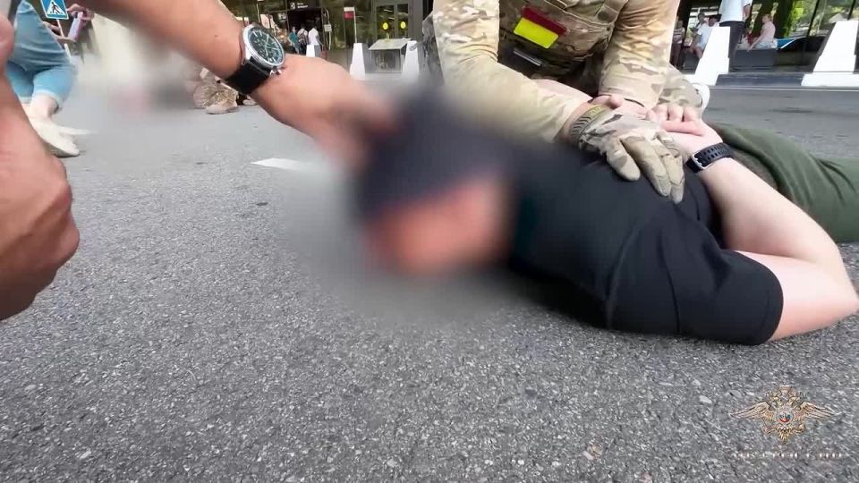Жителя Туапсе задержали в аэропорту Сочи