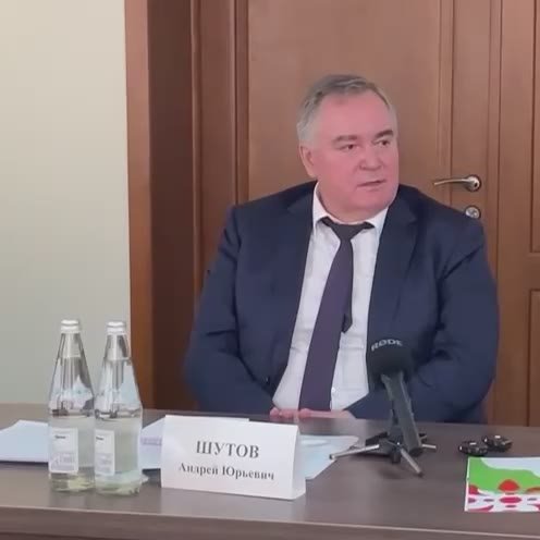 Цивилизационный код абхазского и русского народов во многом схож, заявил декан факультета политологии МГУ Андрей Шутов в ходе круглого стола в АГУ