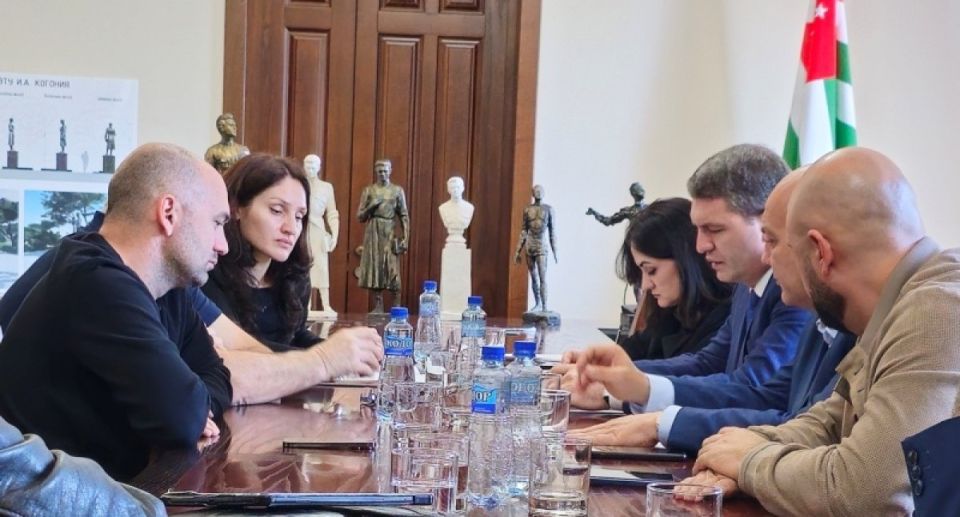 Джансух Нанба провел заседание Государственной комиссии по монументальному искусству, сообщает пресс-служба Кабинета министров