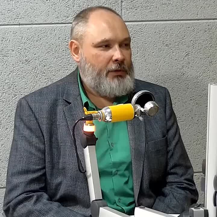 Проект "Российский учитель за рубежом" дает школьникам Абхазии возможность участвовать в международных конкурсах и задумываться о дальнейшем обучении в России, рассказала в эфире радио Sputnik педагог Центра международного..