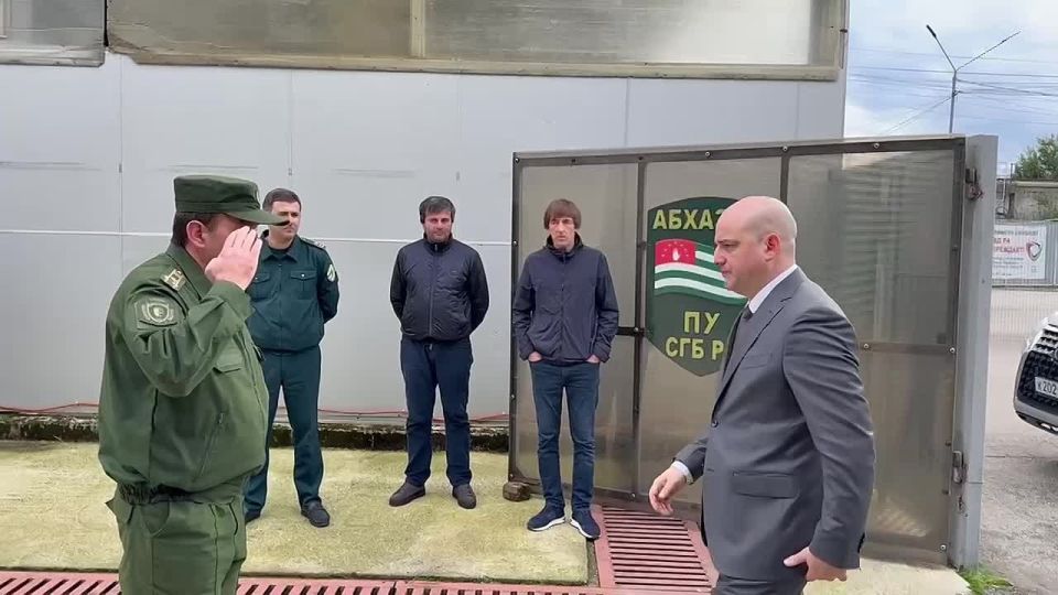 Совещание на КПП «Псоу» по вопросам экспорта цитрусовых