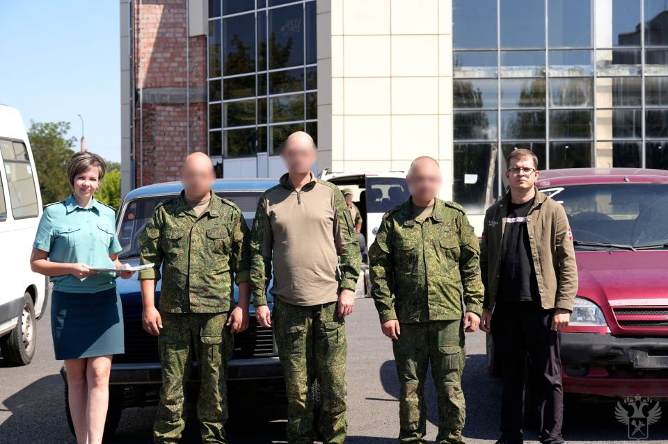 Таможенники юга России продолжают передавать транспортные средства на нужды фронта