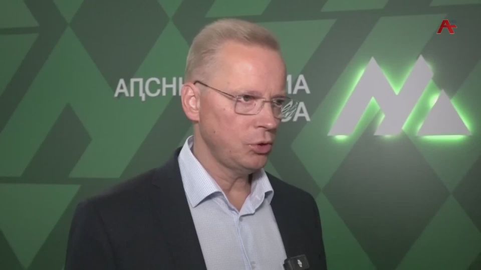 Апсны амедиа ыца ахьабжьгахаз шреспубликазы ихадоуп избан акзар аама иара хаты ааа шьанаргылоит ур риааиреи рахысреи рзы амедиа иозароуп , иахьа уи азаараы ара ацхырацоуп иеит Россиа 1 ажабжька рымага Ернест..