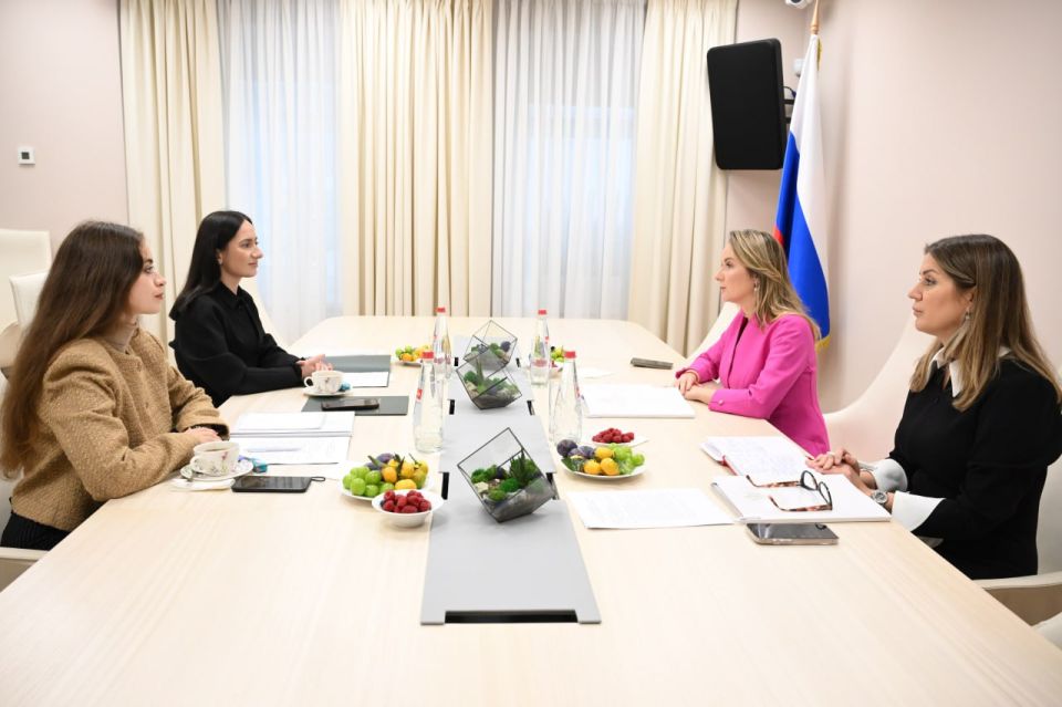 Мария Львова-Белова: Развитие детской инфраструктуры, помощь в подготовке специалистов и другие вопросы защиты детства обсудили на встрече с Уполномоченным по правам ребёнка в Республике Абхазия Мактиной Джинджолия