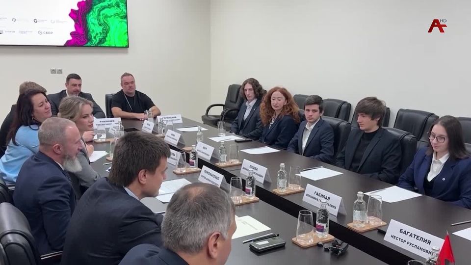 Делегация Абхазии, возглавляемая вице-премьером Вараздатом Минасяном, участвует в Форуме гостеприимства в Красноярске