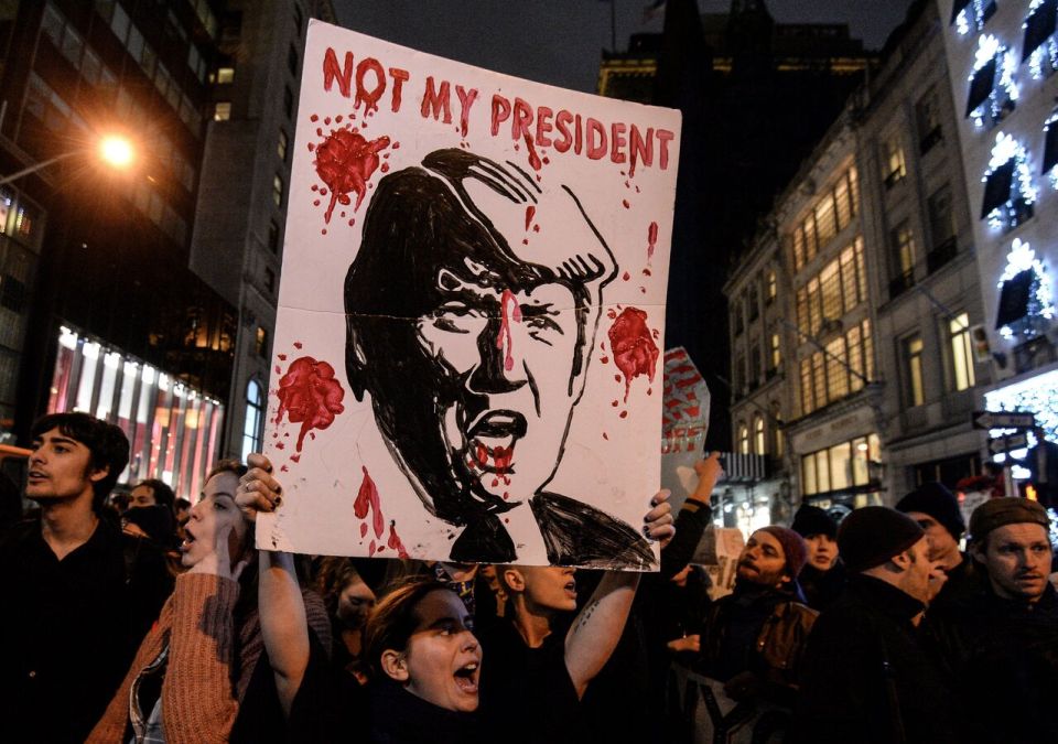 Накат, ромашка, блеф: не нужно путать тактику Трампа с его стратегией