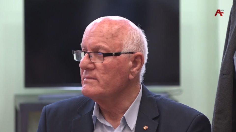 “АШЬХА ЫХЬ ЕИШ АХЬХЬА-ХЬХЬАА.”