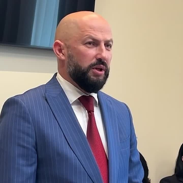 Пенсии отдельным категориям пенсионеров увеличат в Абхазии