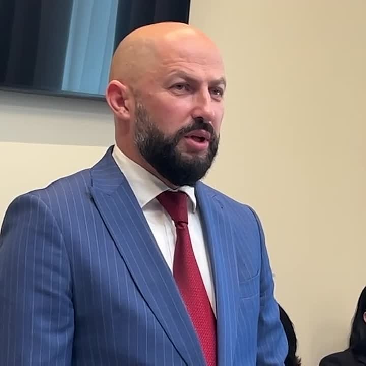 Пенсии отдельным категориям пенсионеров увеличат в Абхазии