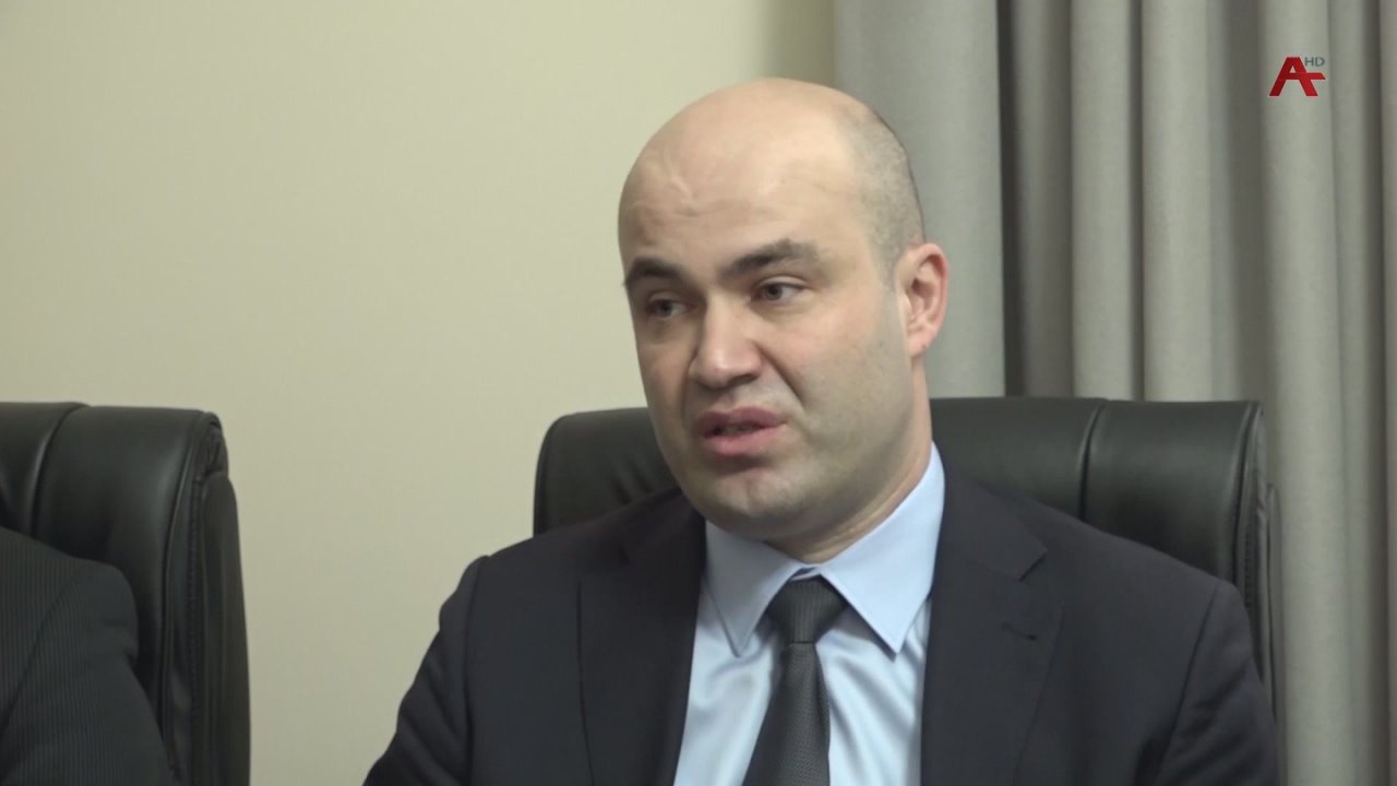 Перспективы межпарламентского сотрудничества обсудили спикер Народного Собрания Абхазии Лаша Ашуба и вице-спикер Государственной Думы России Владислав Даванков