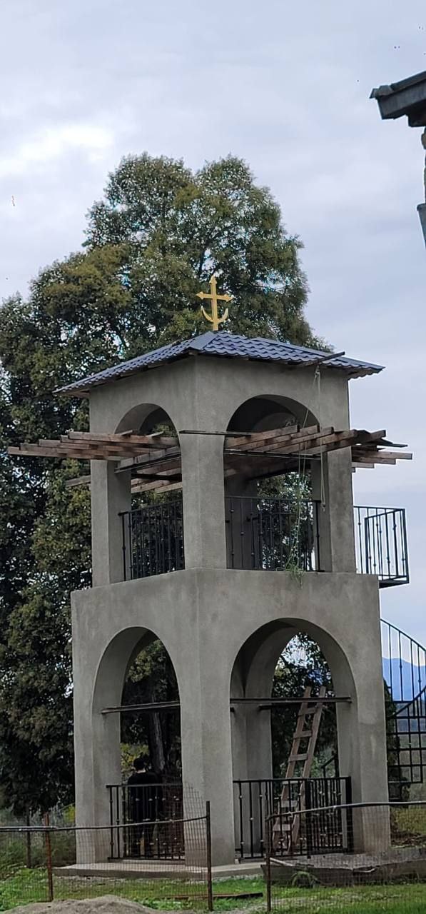 Жители с. Пакуащ Очамчырского района восстановили колокольню храма святого Георгия Победоносца