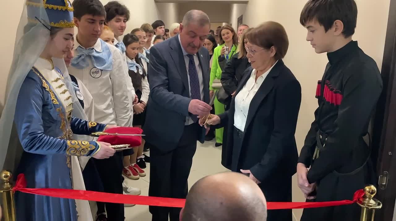 В школе №2 им. А.С. Пушкина в Сухуме состоялось торжественное открытие «Атомкласса» после реновации