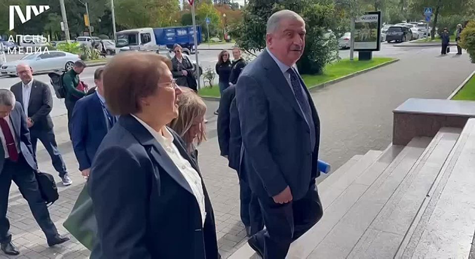 В сухумской школе №2 после ремонта открылся атомкласс