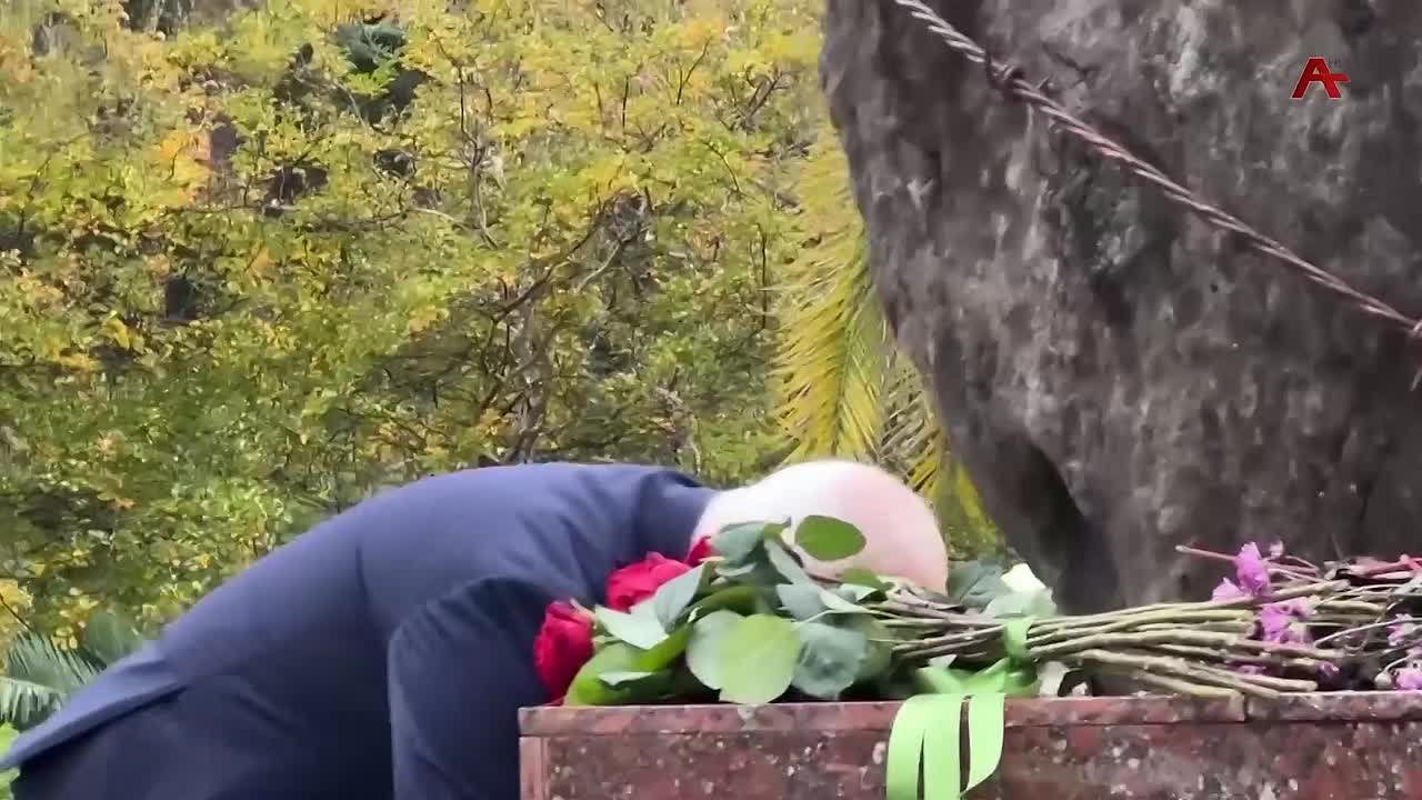 Коммунисты Абхазии отметили 107-летие ВЛКСМ