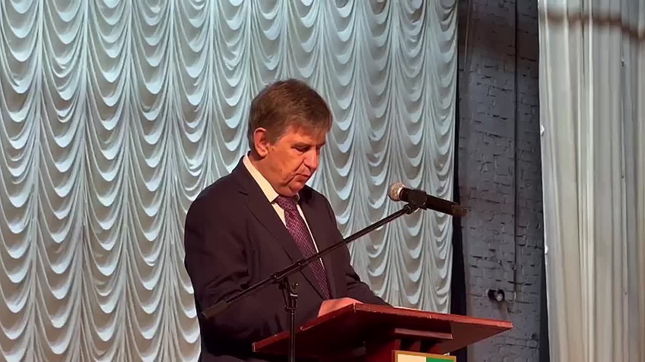 День народного единства символизирует процесс исторического сплочения народов России, подчеркнул российский посол в Абхазии Михаил Шургалин