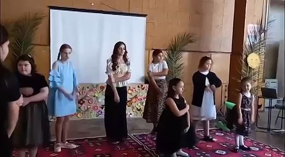 Музыкально-сценическую постановку "Бармалей" с участием детей с ОВЗ и инвалидностью показали в культурном центре "Кистрик" в Гудауте