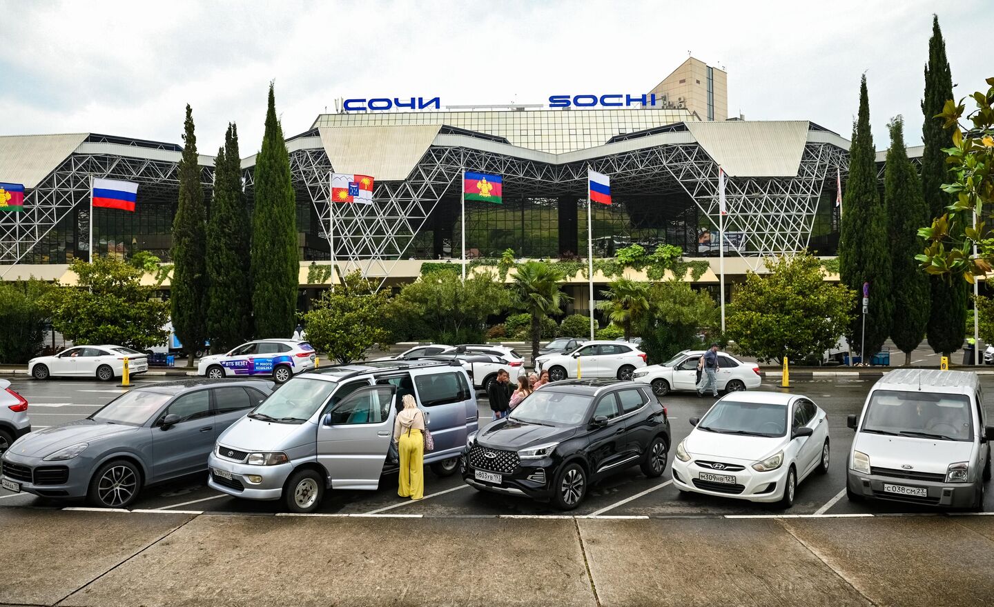 Ограничения на полеты сняли в аэропорту Сочи