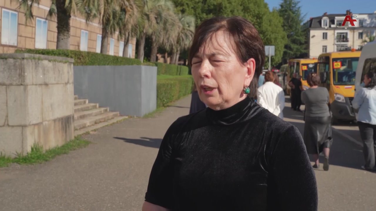 ЗА НОВЫМИ ЗНАНИЯМИ. Первая группа учащихся из различных школ республики, а это более 80-ти школьников, отправилась в Сириус на научно – технический фестиваль «На волне знаний»