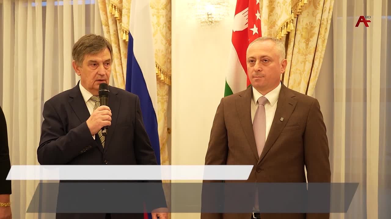 В российском посольстве прошел торжественный прием по случаю празднования Дня единства России