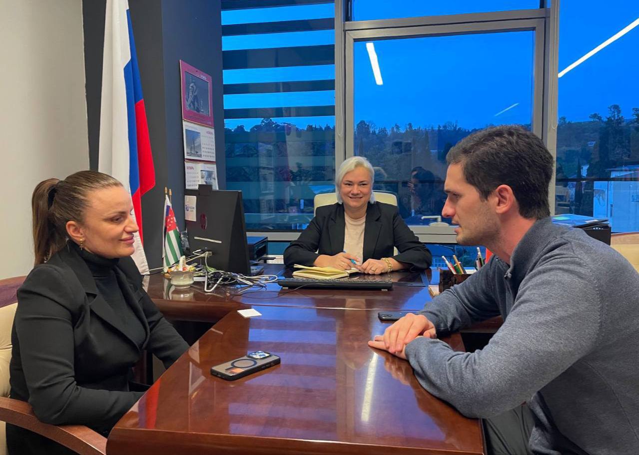 И.о. руководителя представительства Россотрудничества в Абхазии Степанова Татьяна провела встречу с участником программы Россотрудничества «Новое поколение» Бесланом Аршба